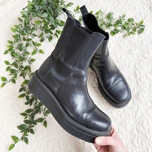 Vagabond Tara boots Sz 8 / EU 39